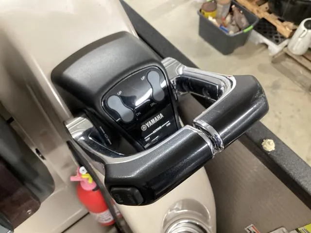 Slide: The Image of Premier Intrigue 275 RE Pontoon Boat 2010 - 45