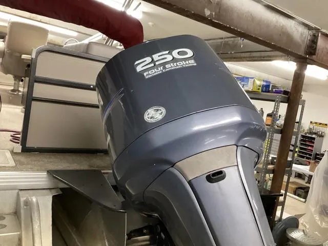 Slide: The Image of Premier Intrigue 275 RE Pontoon Boat 2010 - 7