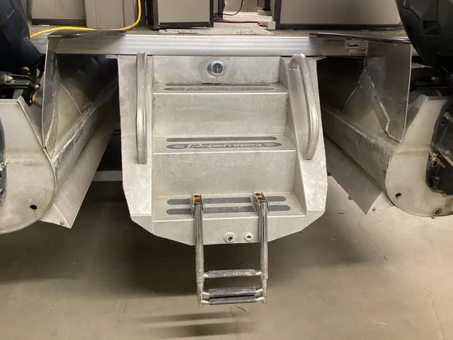 Slide: The Image of Premier Intrigue 275 RE Pontoon Boat 2010 - 8