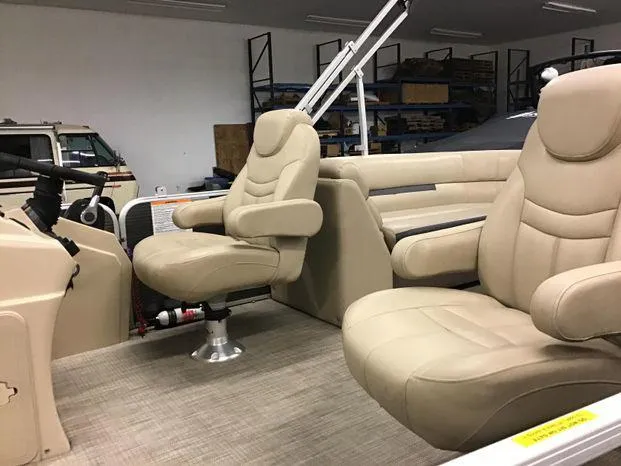 Slide: The Image of Godfrey SW2386SB 2020 - 10