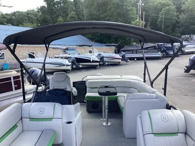 Slide: The Image of Godfrey Sweetwater 2386 C 2019 - 30