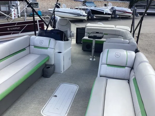 Slide: The Image of Godfrey Sweetwater 2386 C 2019 - 35