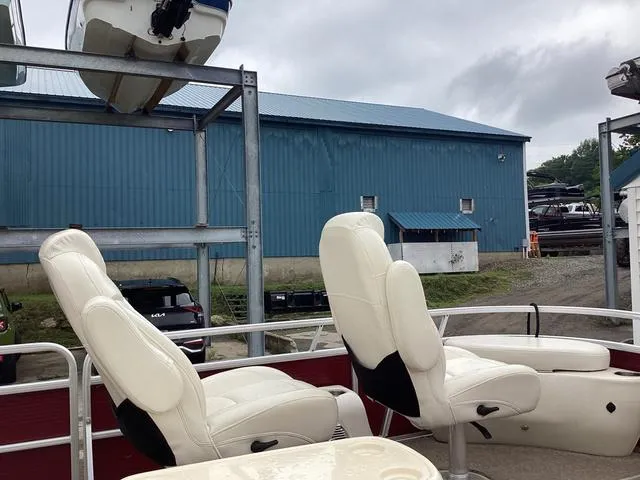 Slide: The Image of Godfrey Aqua Patio 240 2010 - 8