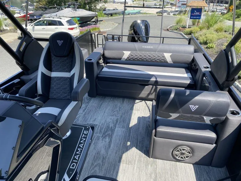 Slide: The Image of 2025 Viaggio Diamante 24S boat interior with luxurious seating and modern design. - 9