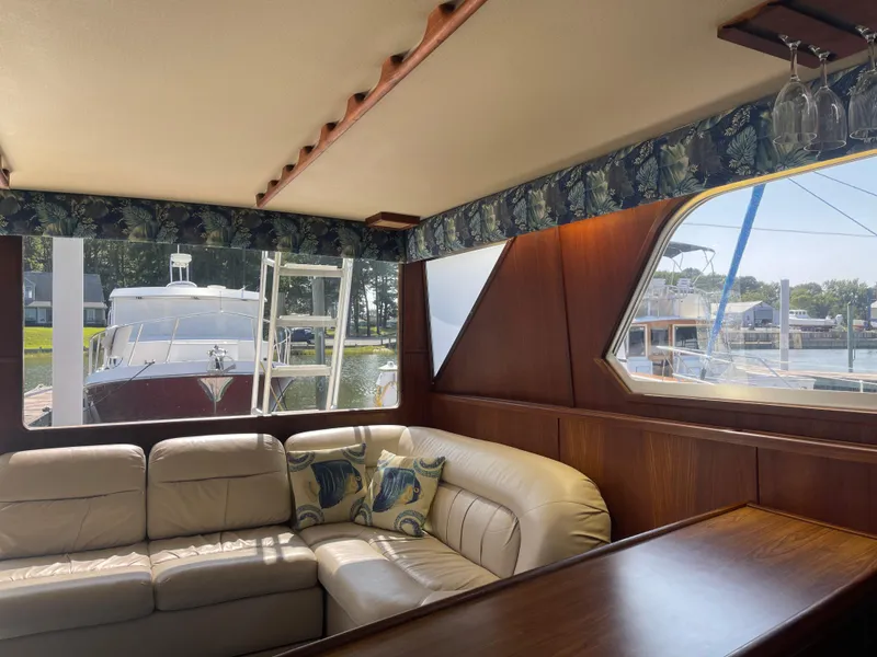 Slide: The Image of Chris-Craft 422 Commander 1986 - 13