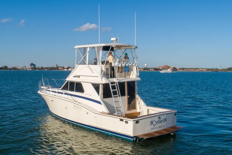 Slide: The Image of Chris-Craft 422 Commander 1986 - 6
