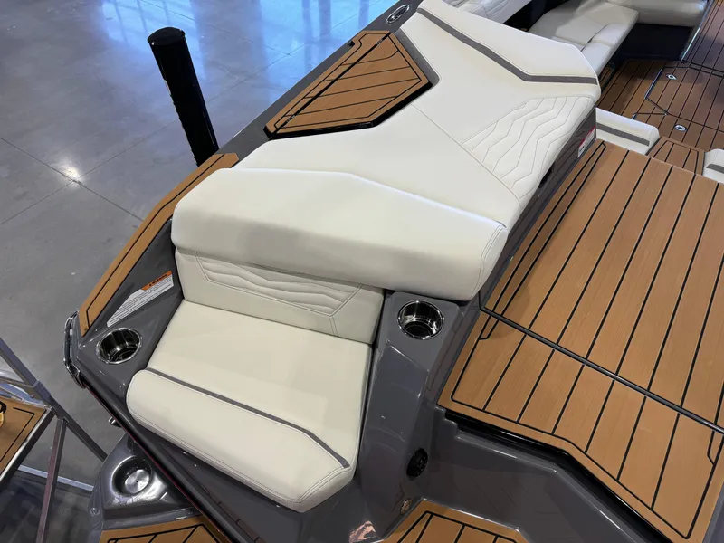 Slide: The Image of Nautique Super Air Nautique G23 2025 - 13