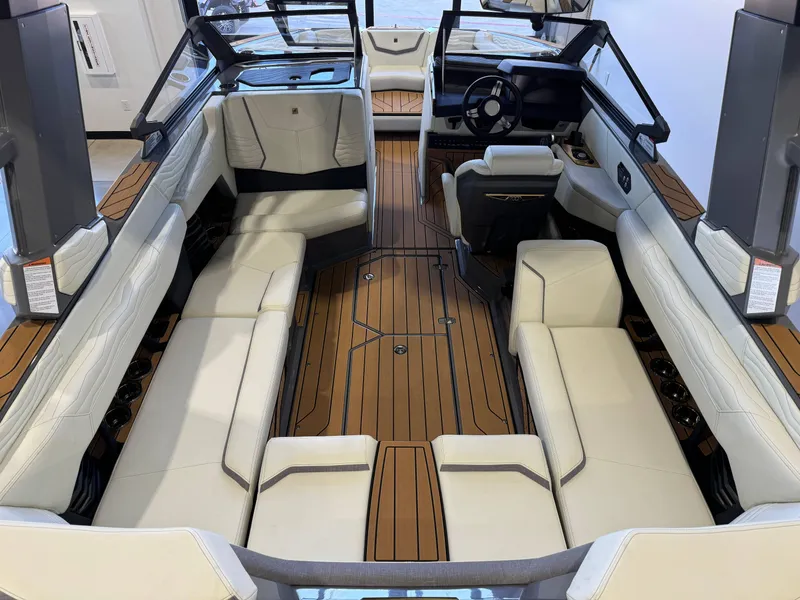 Slide: The Image of Nautique Super Air Nautique G23 2025 - 14