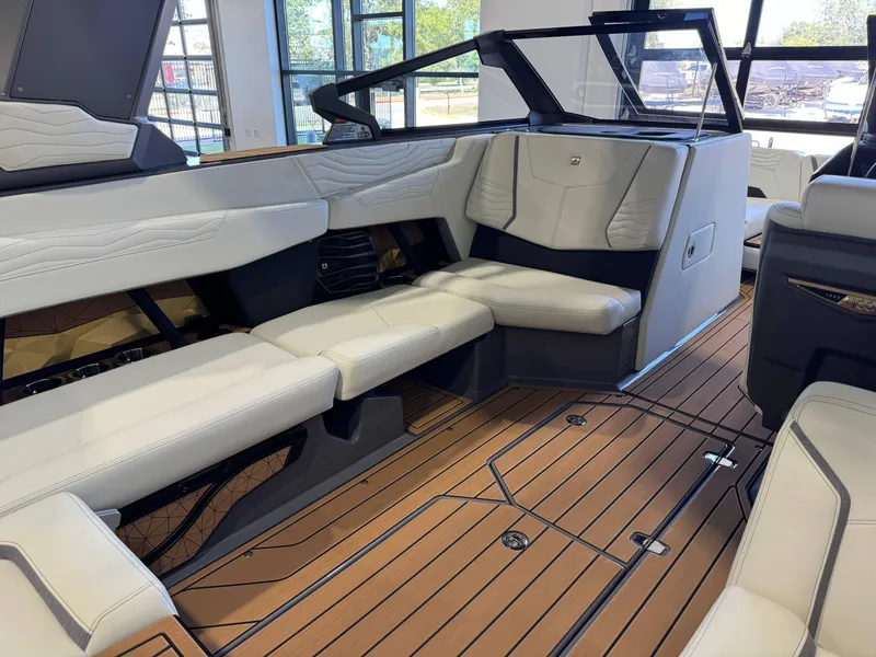 Slide: The Image of Nautique Super Air Nautique G23 2025 - 15