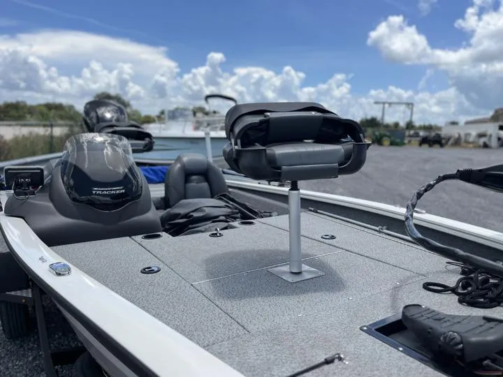 Slide: The Image of Tracker Pro Team 175 TXW Tournament Edition 2019 - 11