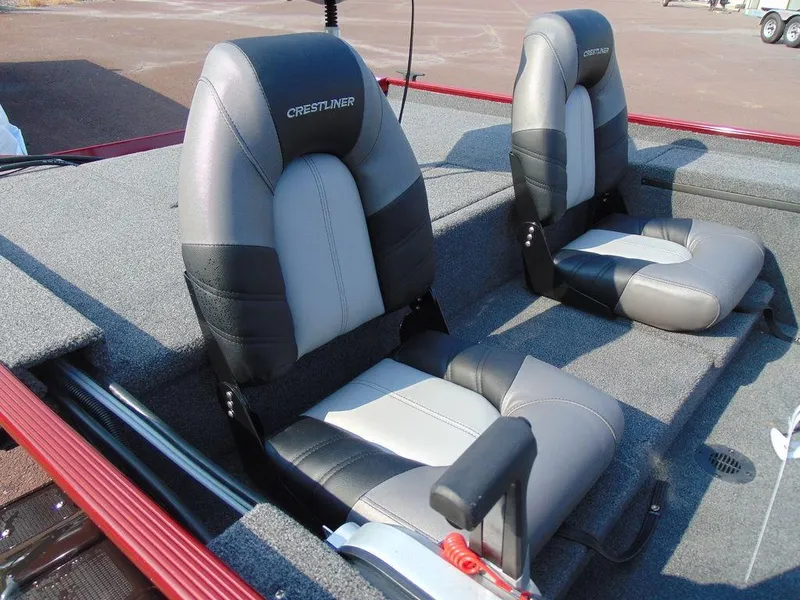 Slide: The Image of Crestliner 1600 Storm 2025 - 5