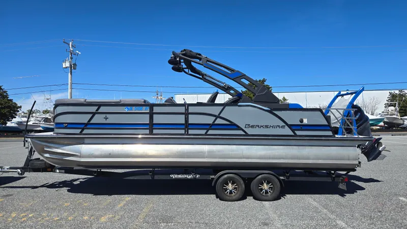 Slide: The Image of 2023 Berkshire 25UL STS 3.0+ - 11