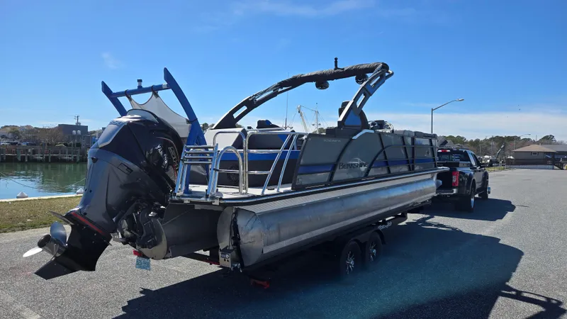 Slide: The Image of 2023 Berkshire 25UL STS 3.0+ - 15