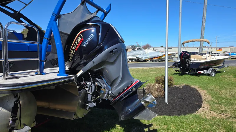 Slide: The Image of 2023 Berkshire 25UL STS 3.0+ - 2