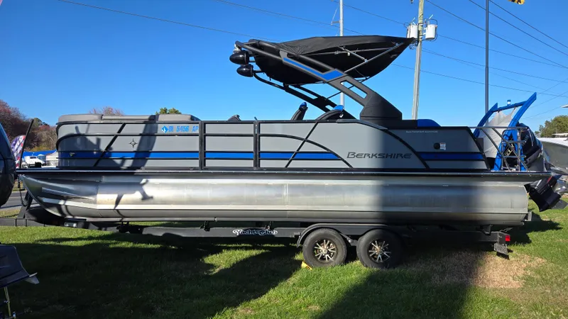 Slide: The Image of 2023 Berkshire 25UL STS 3.0+ - 22