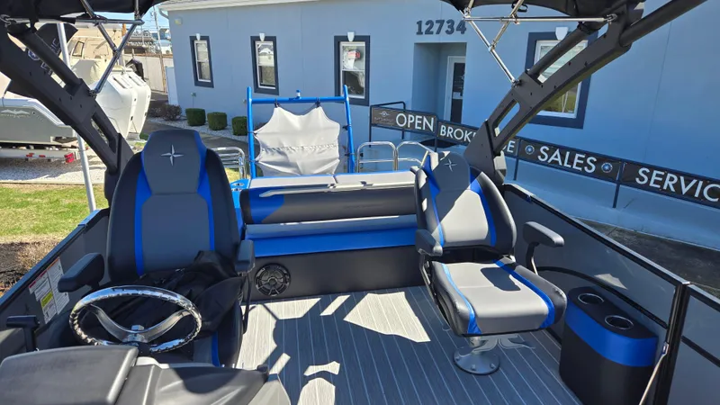 Slide: The Image of 2023 Berkshire 25UL STS 3.0+ - 3