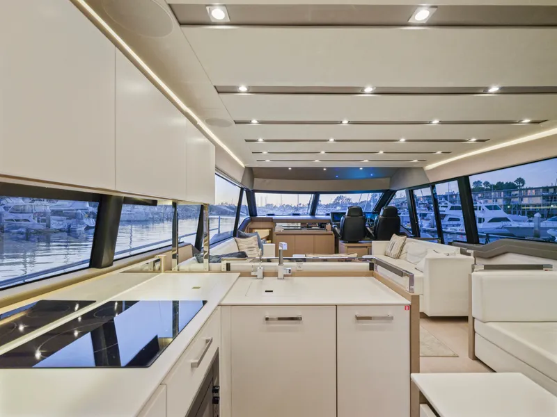 Slide: The Image of Prestige 680 2018 - 51