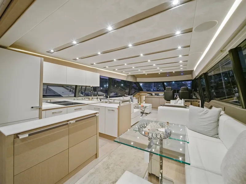 Slide: The Image of Prestige 680 2018 - 64