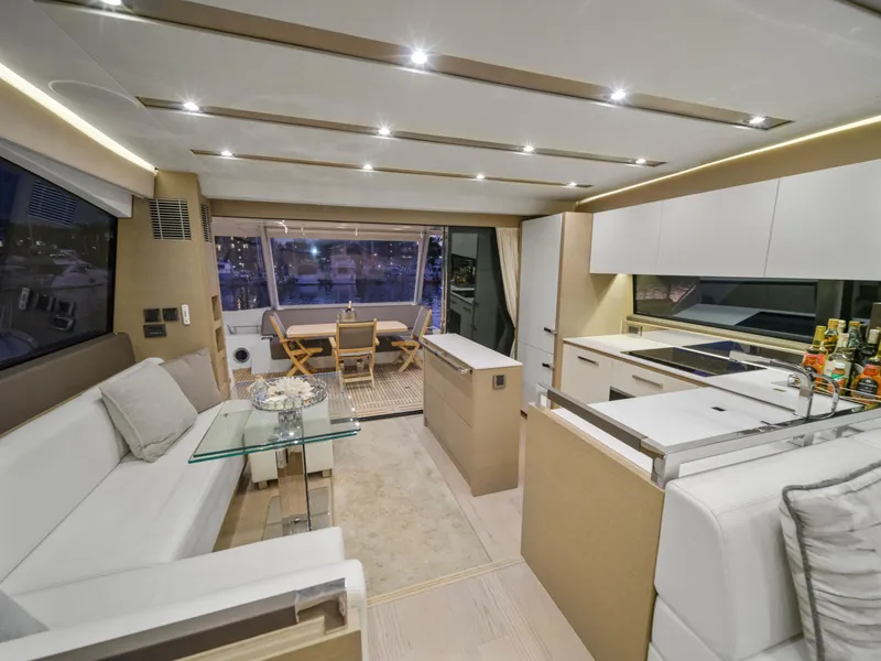 Slide: The Image of Prestige 680 2018 - 65