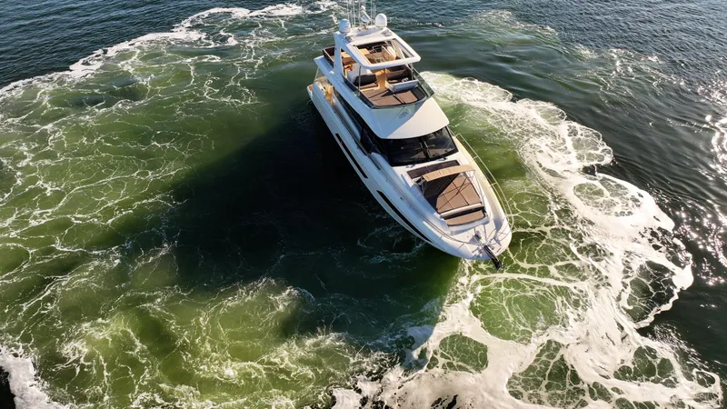 Slide: The Image of Prestige 680 2018 - 87