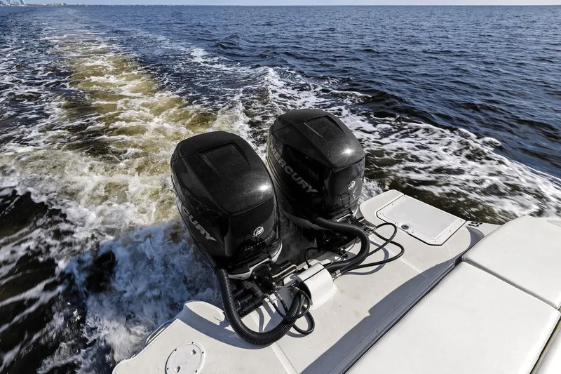 Slide: The Image of Sea Ray 290 SDX OUTBOARD 2017 - 40