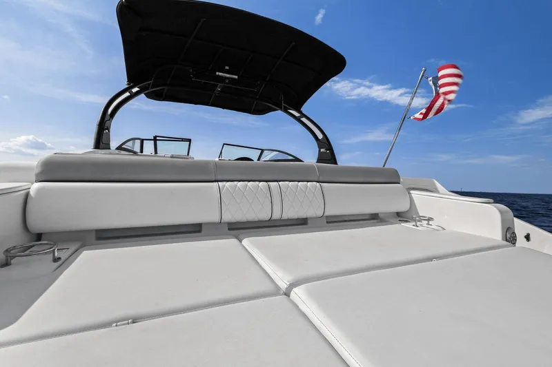 Slide: The Image of Sea Ray 290 SDX OUTBOARD 2017 - 41