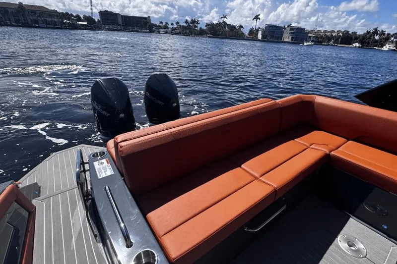 Slide: The Image of Cruisers 338-OB SOUTH BEACH EDITION 2022 - 4