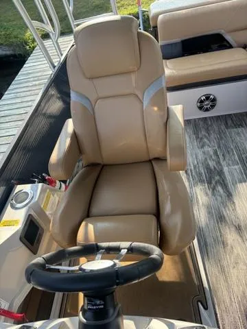 Slide: The Image of Crest Caribbean LX Double Decker 2024 - 10