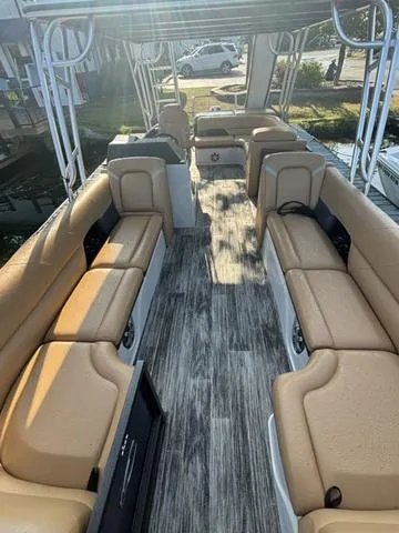 Slide: The Image of Crest Caribbean LX Double Decker 2024 - 6