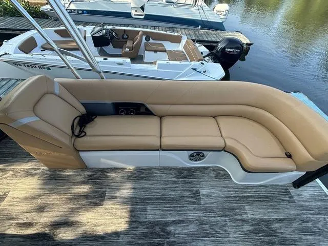 Slide: The Image of Crest Caribbean LX Double Decker 2024 - 7