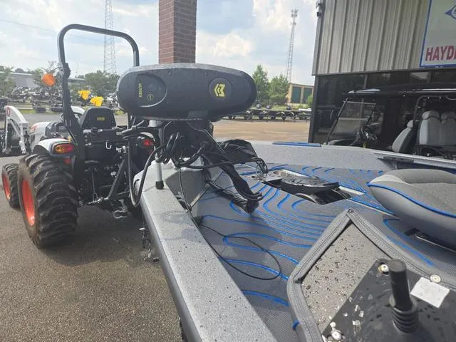 Slide: The Image of Xpress X21 Pro 2025 - 10