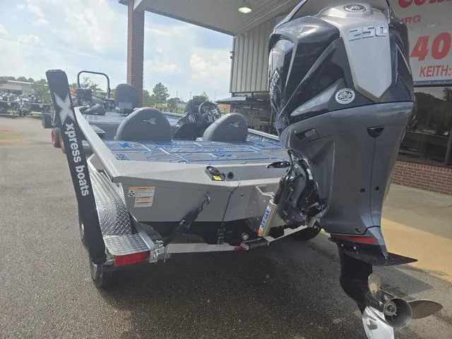 Slide: The Image of Xpress X21 Pro 2025 - 14