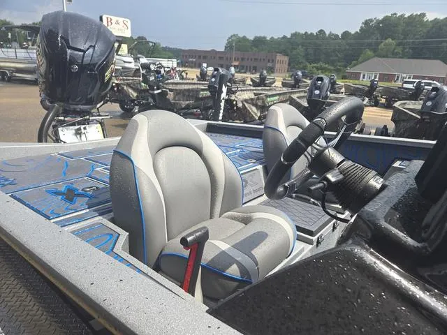 Slide: The Image of Xpress X21 Pro 2025 - 5