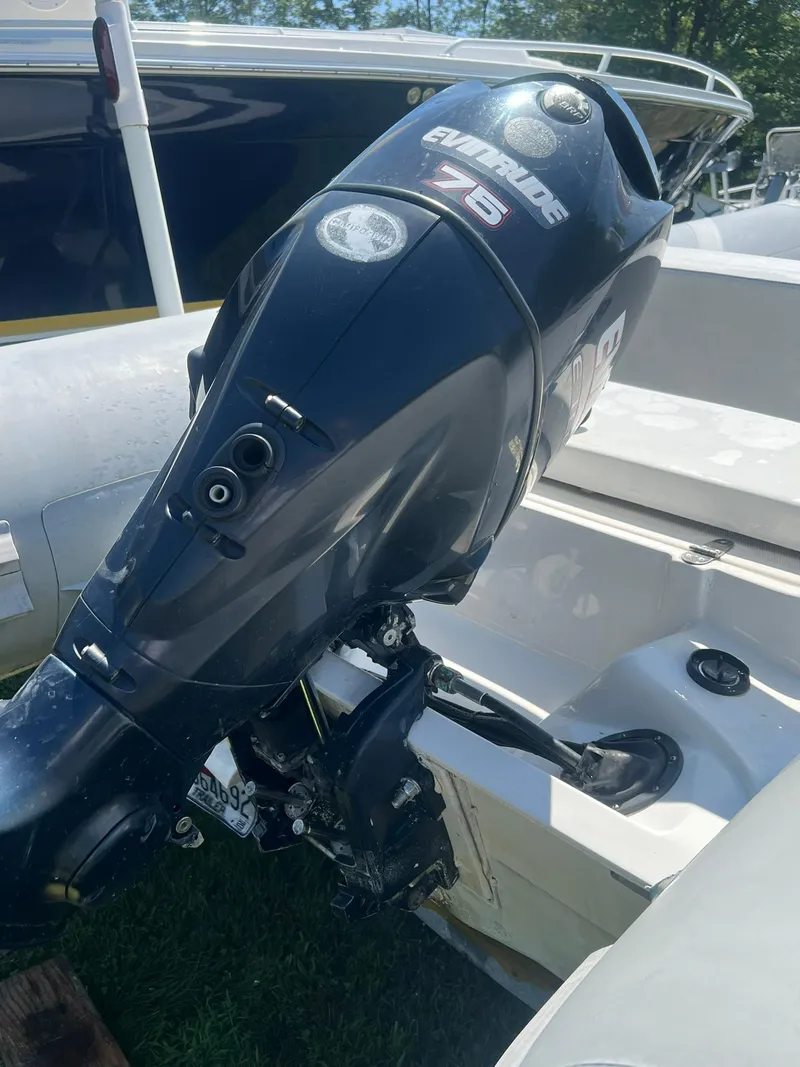 Slide: The Image of 2005 Apex Marine 17 boat with Evinrude 75 outboard motor. - 6