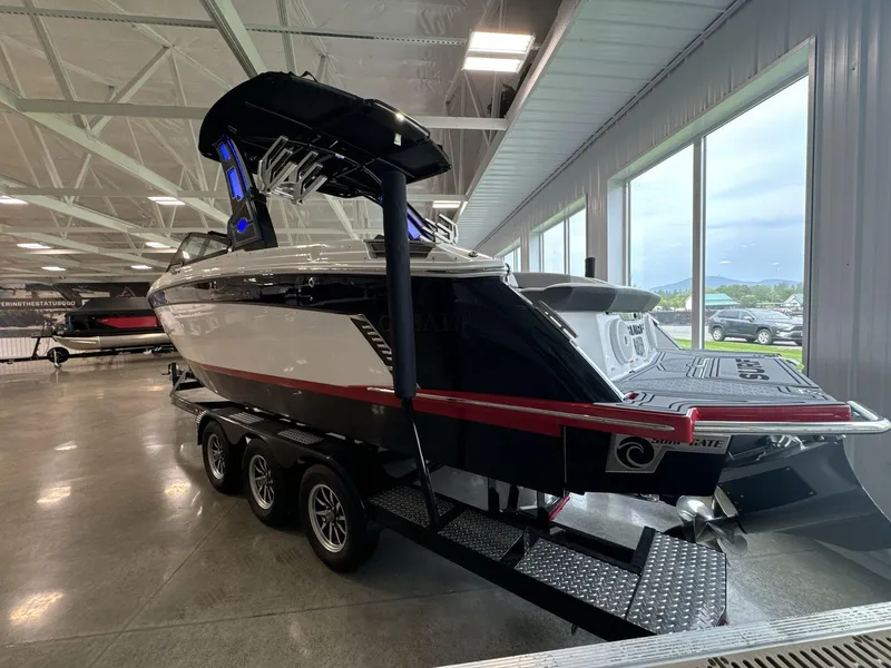 Slide: The Image of Cobalt R8 Surf 2025 - 6