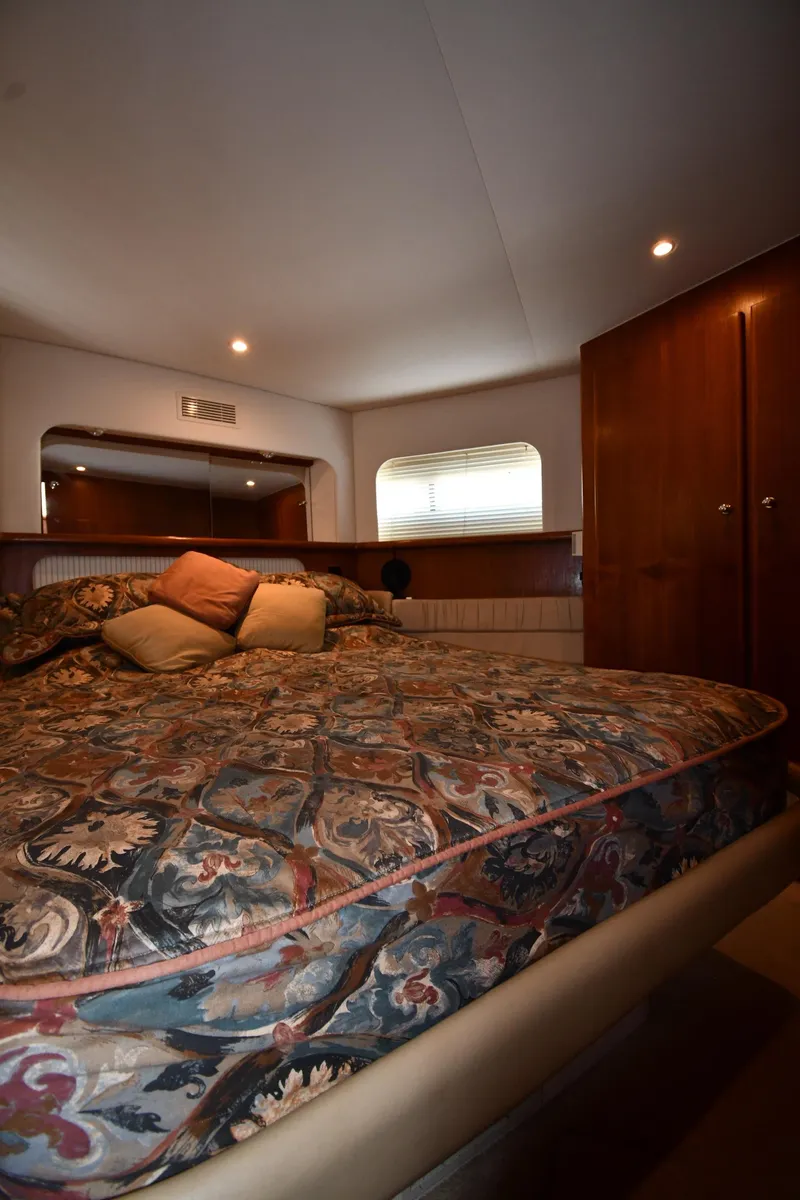 Slide: The Image of Carver 405 Motor Yacht 1997 - 69