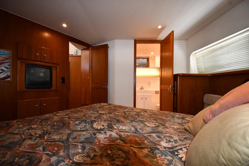 Slide: The Image of Carver 405 Motor Yacht 1997 - 72