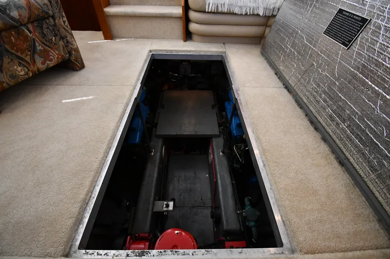 Slide: The Image of Carver 405 Motor Yacht 1997 - 77