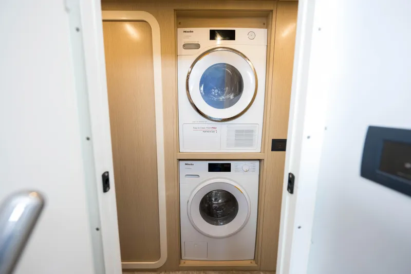 Slide: The Image of Ferretti Yachts 720 2023 - 58