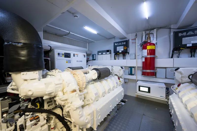 Slide: The Image of Ferretti Yachts 720 2023 - 61