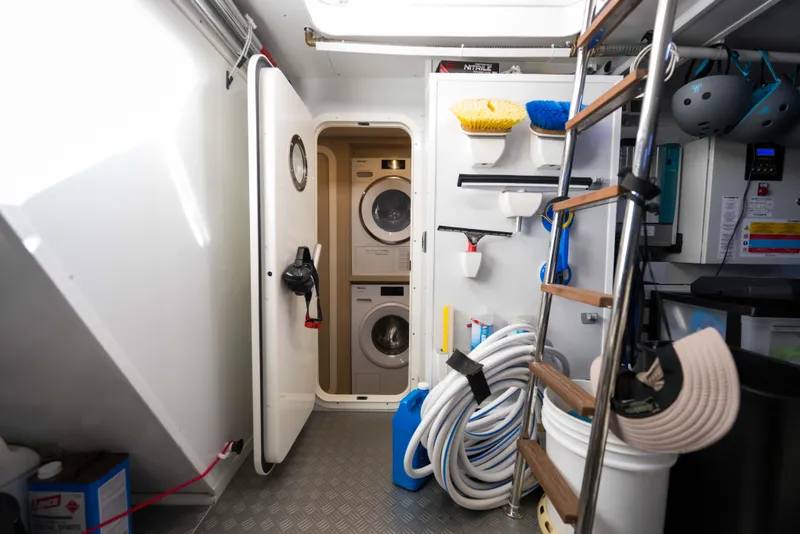 Slide: The Image of Ferretti Yachts 720 2023 - 66