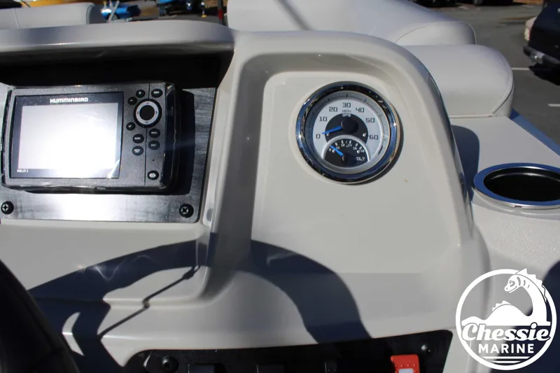 Slide: The Image of 2024 Starcraft Pontoon LX 22 R dashboard with GPS and speedometer. - 21