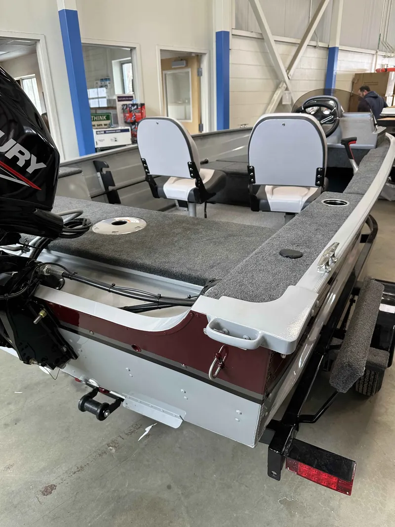 Slide: The Image of Smoker Craft 151 Resorter 2025 - 6