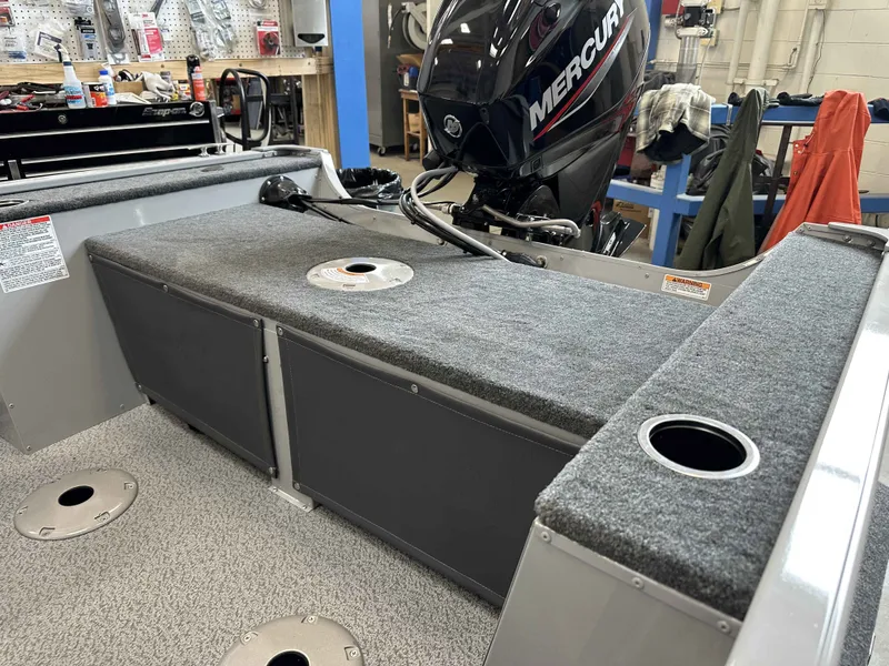 Slide: The Image of Smoker Craft 151 Resorter 2025 - 8