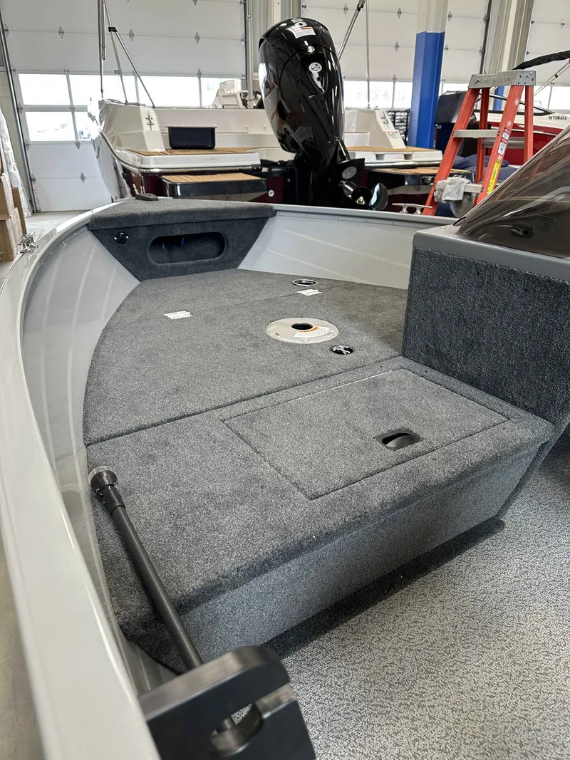 Slide: The Image of Smoker Craft 151 Resorter 2025 - 9