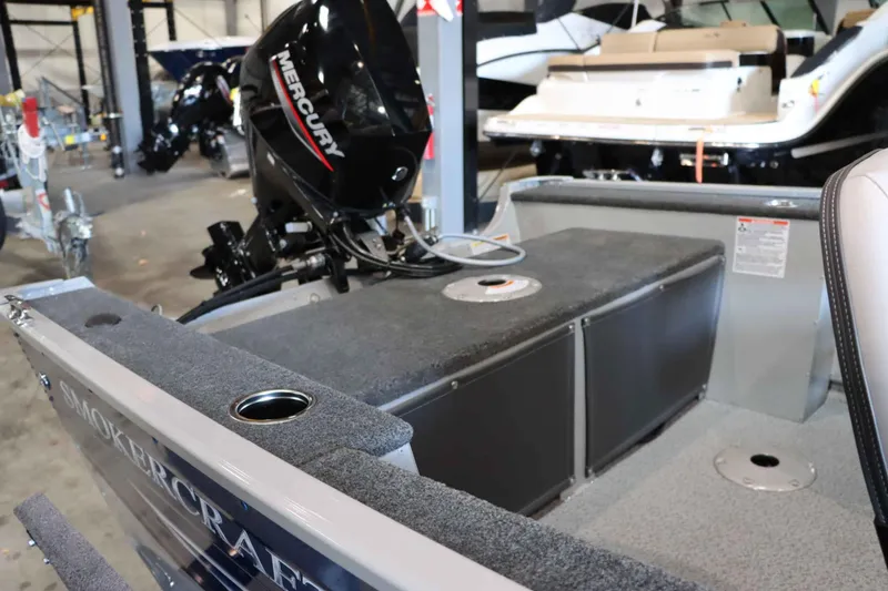 Slide: The Image of Smoker Craft 151 Resorter 2025 - 12