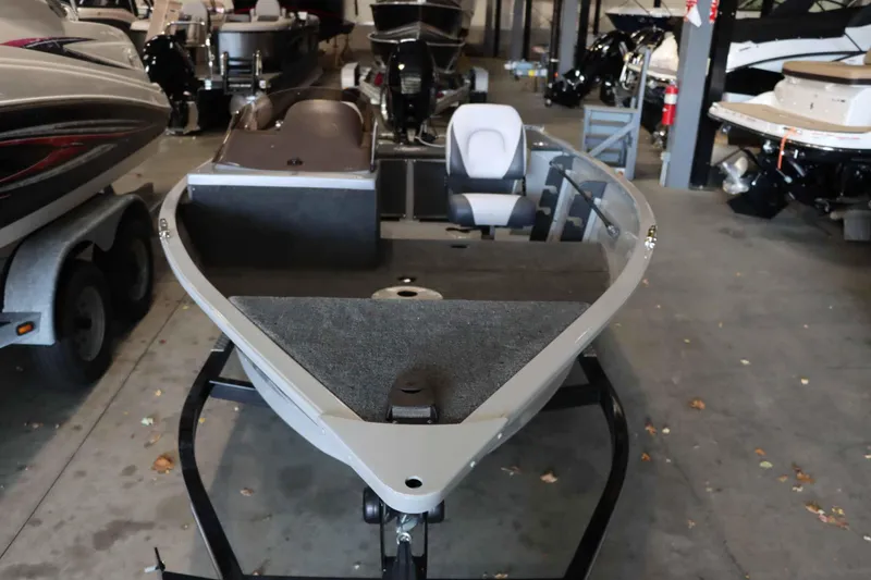 Slide: The Image of Smoker Craft 151 Resorter 2025 - 3