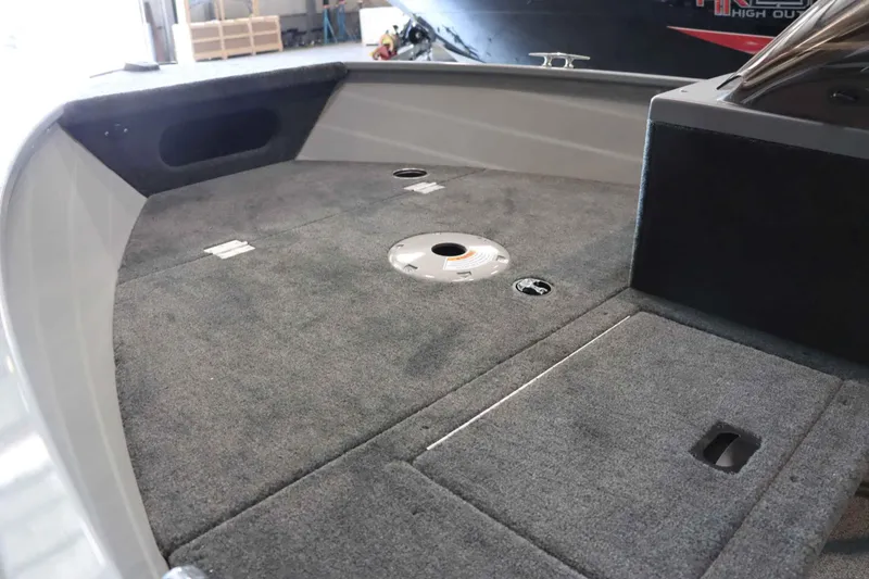 Slide: The Image of Smoker Craft 151 Resorter 2025 - 5