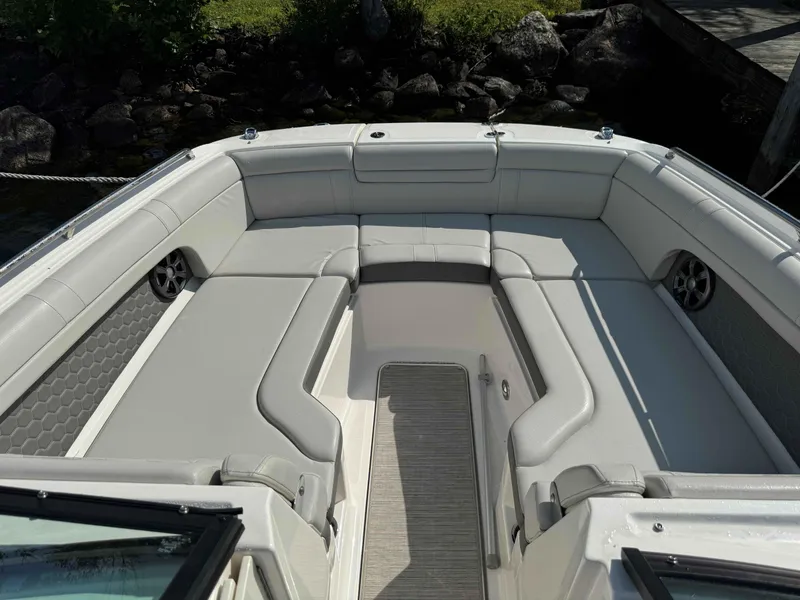 Slide: The Image of Sea Ray SDX 270 2020 - 7