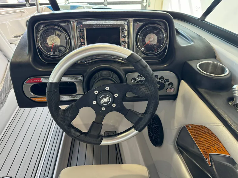 Slide: The Image of Nautique Super Air Nautique 210 2011 - 26